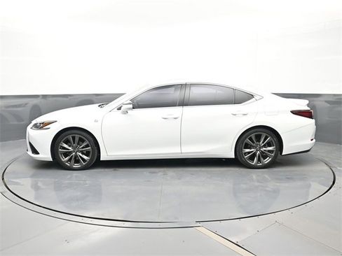 Used 2019 Lexus ES 350 F Sport image 2