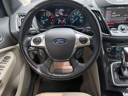 Used 2014 Ford Escape Titanium w/ Equipment Group 401A FWD image 18
