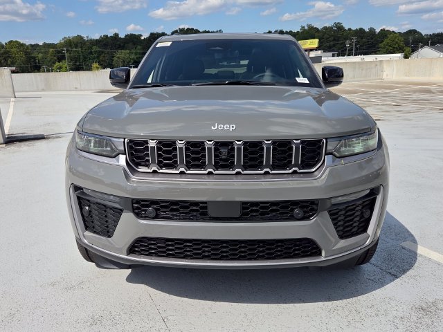 New 2027 Jeep Grand Cherokee Limited AWD/4WD image 2