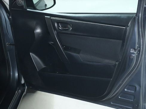 Used 2019 Toyota Corolla LE FWD image 32