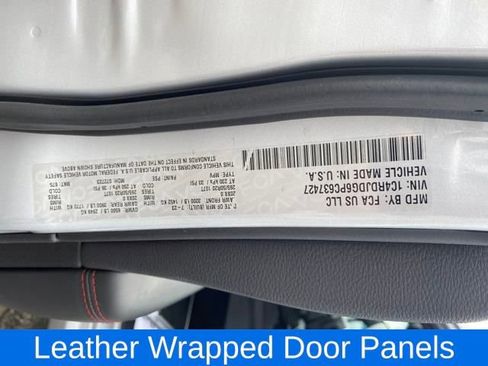 Used 2023 Dodge Durango GT image 31