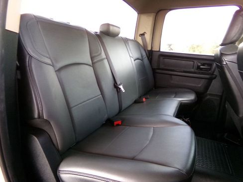 Used 2020 RAM 3500 Tradesman w/ Chrome Appearance Group image 12