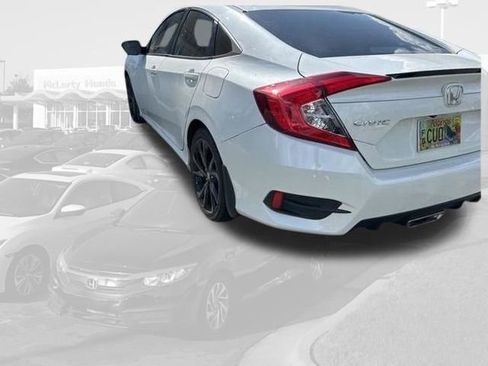 Used 2019 Honda Civic Sport image 4