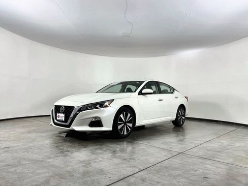 Used 2022 Nissan Altima 2.5 SV AWD/4WD image 3