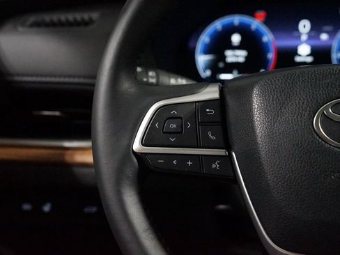 Certified 2025 Toyota Grand Highlander FWD image 14