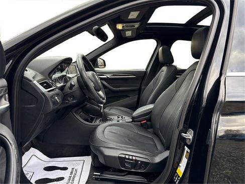 Used 2017 BMW X1 xDrive28i image 10