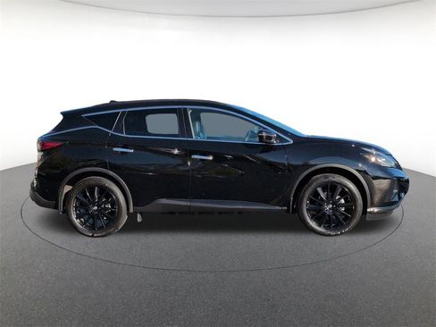 Used 2024 Nissan Murano SV w/ SV Midnight Edition Package image 4