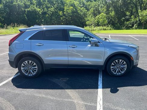 Used 2024 Cadillac XT4 Premium Luxury FWD image 5