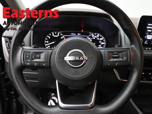 Used 2023 Nissan Rogue S AWD/4WD image 10