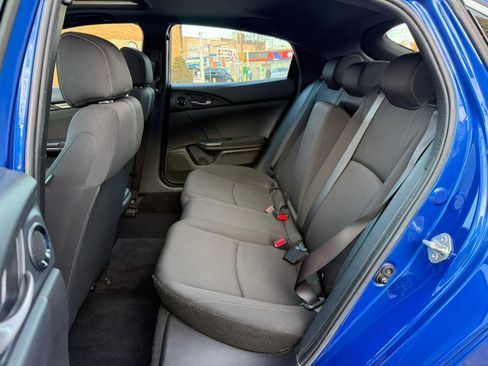 Used 2019 Honda Civic EX image 9