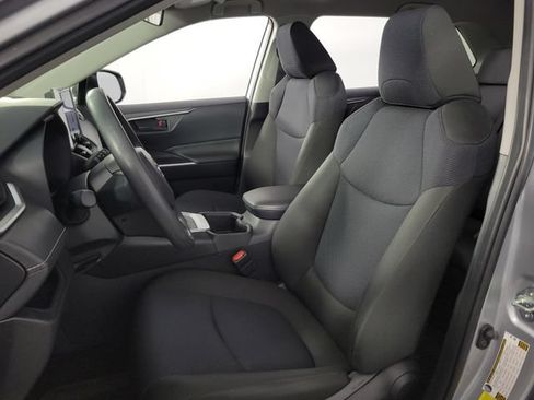 Used 2025 Toyota RAV4 LE AWD/4WD image 14