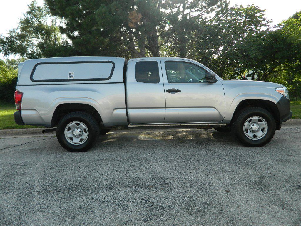 Used 2019 Toyota Tacoma SR RWD image 5