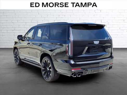 Used 2026 Cadillac Escalade V AWD/4WD image 3