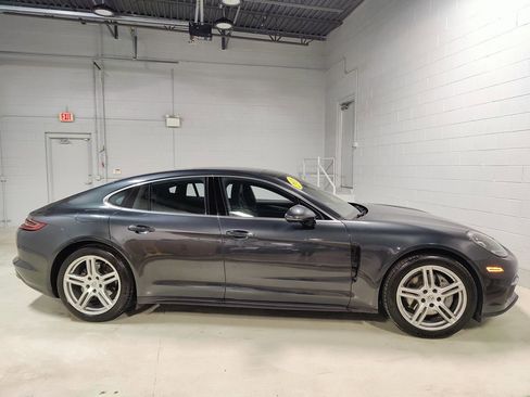 Used 2018 Porsche Panamera 4S image 6