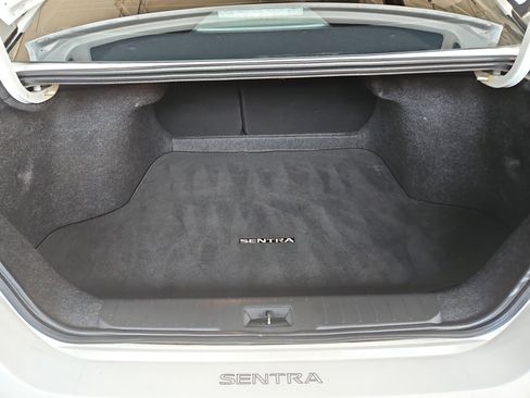 Used 2021 Nissan Sentra S image 12