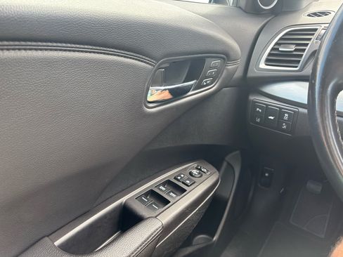 Used 2018 Acura RDX AWD w/ Advance Package image 19