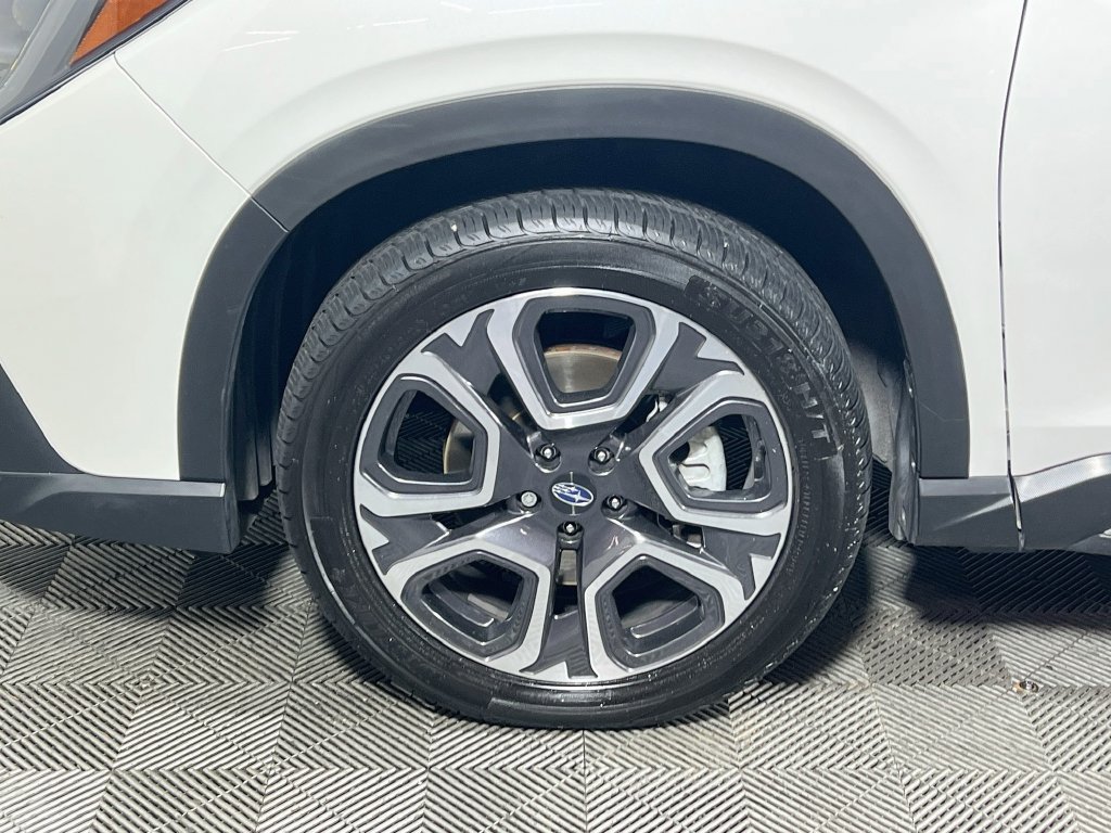 Used 2024 Subaru Ascent Limited w/ Technology Package AWD/4WD image 37