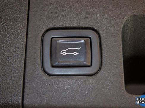 Used 2022 Cadillac XT4 Sport w/ Comfort Package image 15