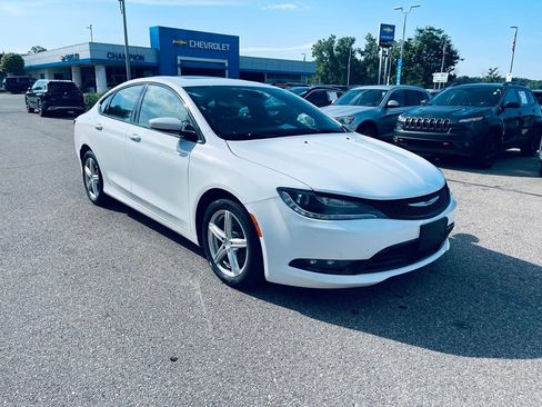 Used 2016 Chrysler 200 S w/ Sun & Sound Group AWD/4WD image 9