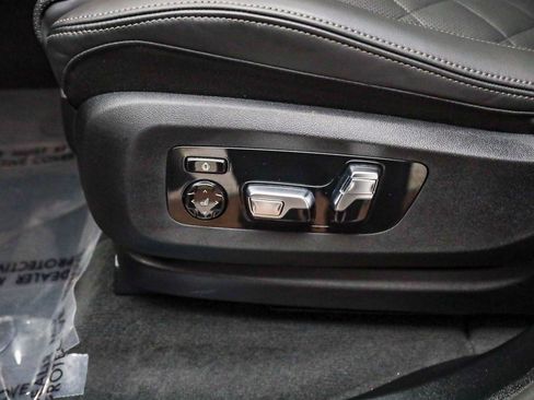 Used 2026 BMW X5 M60i w/ Executive Package image 22
