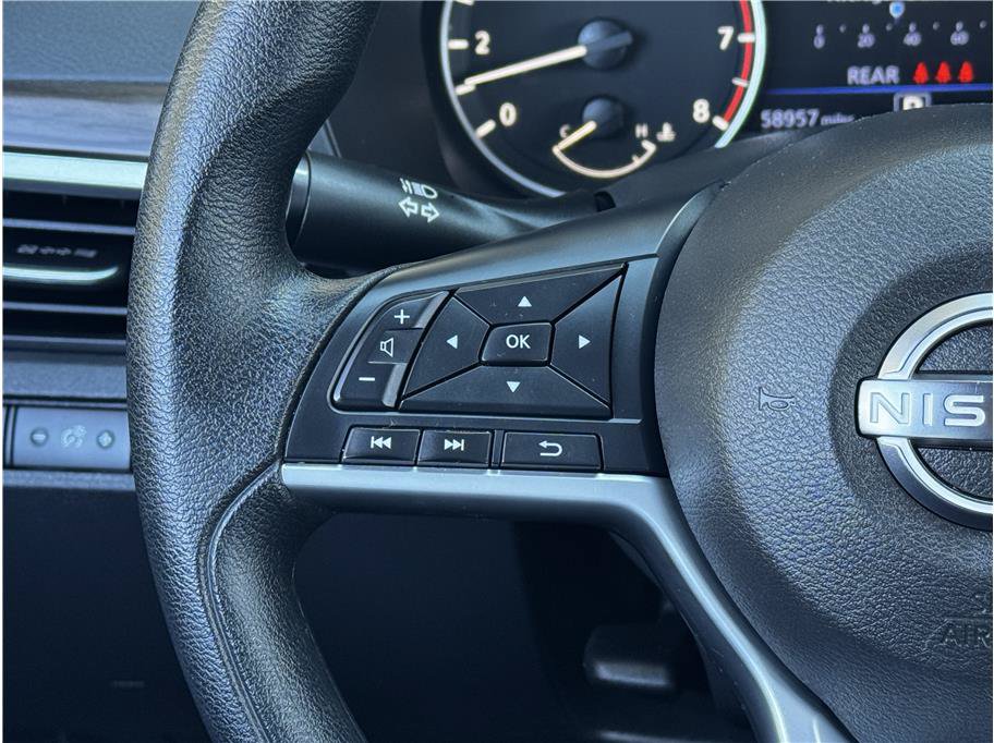 Used 2025 Nissan Altima 2.5 SV AWD/4WD image 22