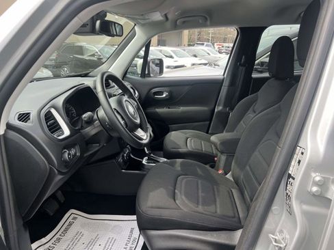 Certified 2021 Jeep Renegade Latitude w/ Convenience Group AWD/4WD image 15
