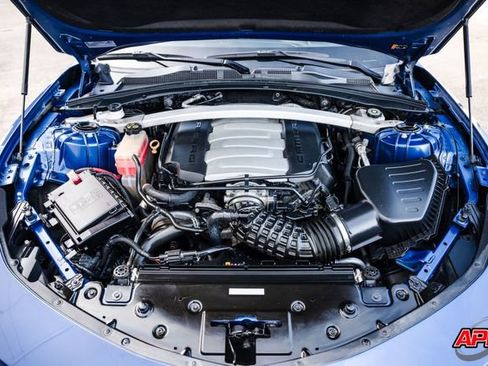 Used 2019 Chevrolet Camaro SS image 31