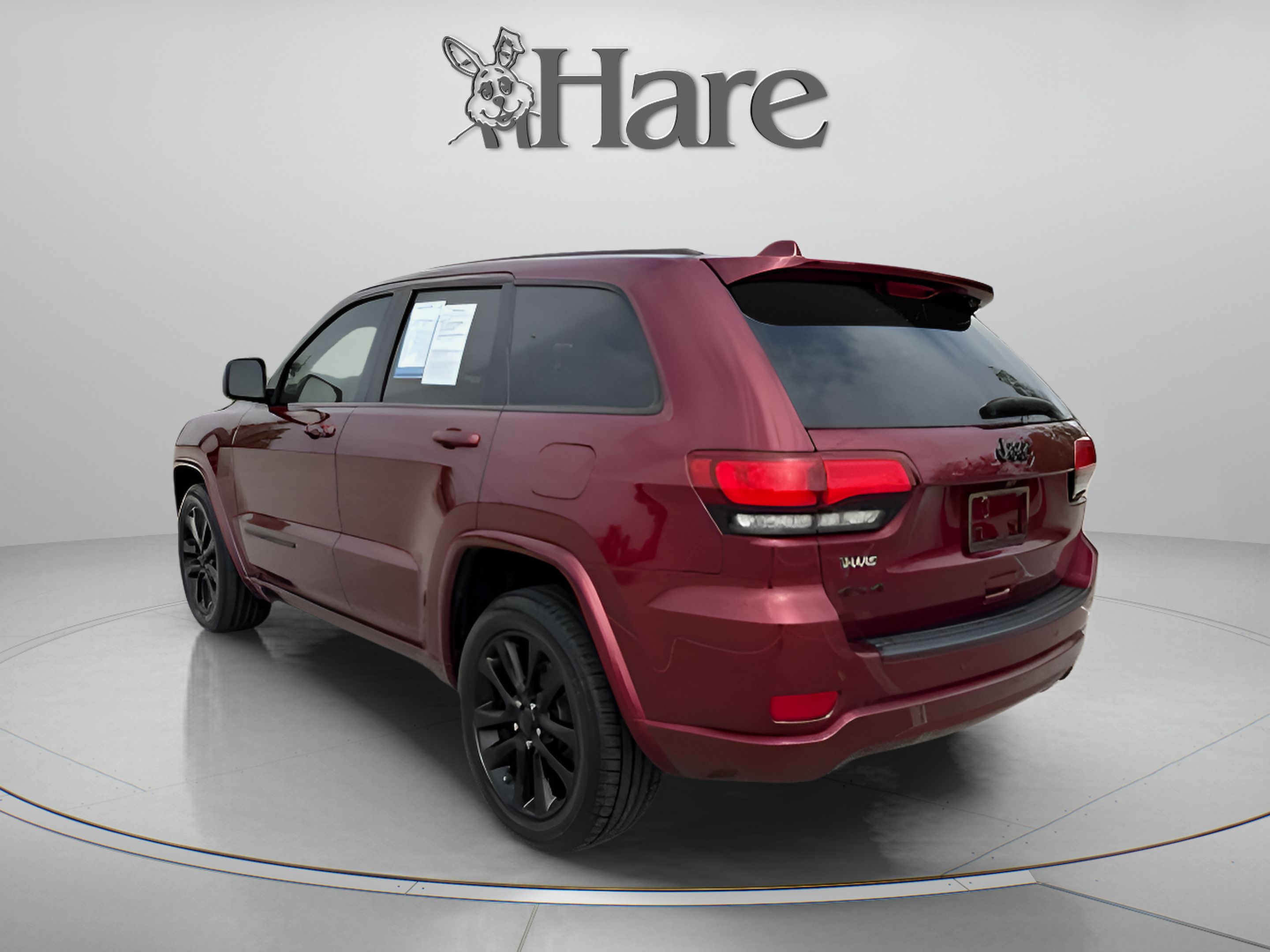 Used 2019 Jeep Grand Cherokee Altitude AWD/4WD image 3