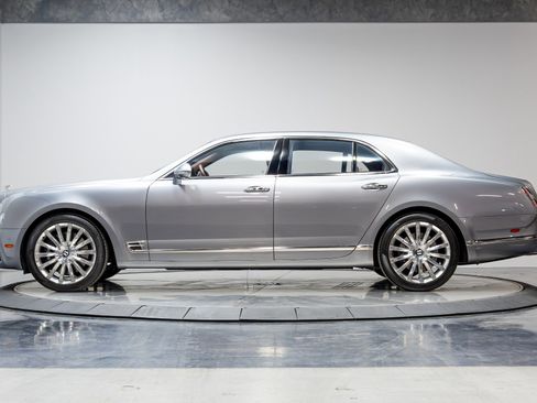 Used 2017 Bentley Mulsanne Speed RWD image 49