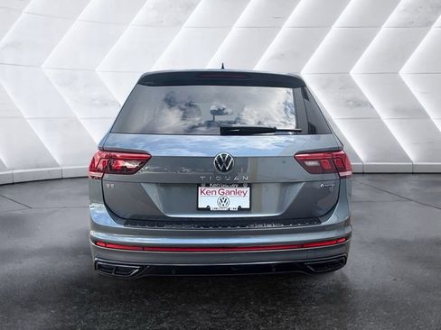 Used 2024 Volkswagen Tiguan SE R-Line AWD/4WD image 3