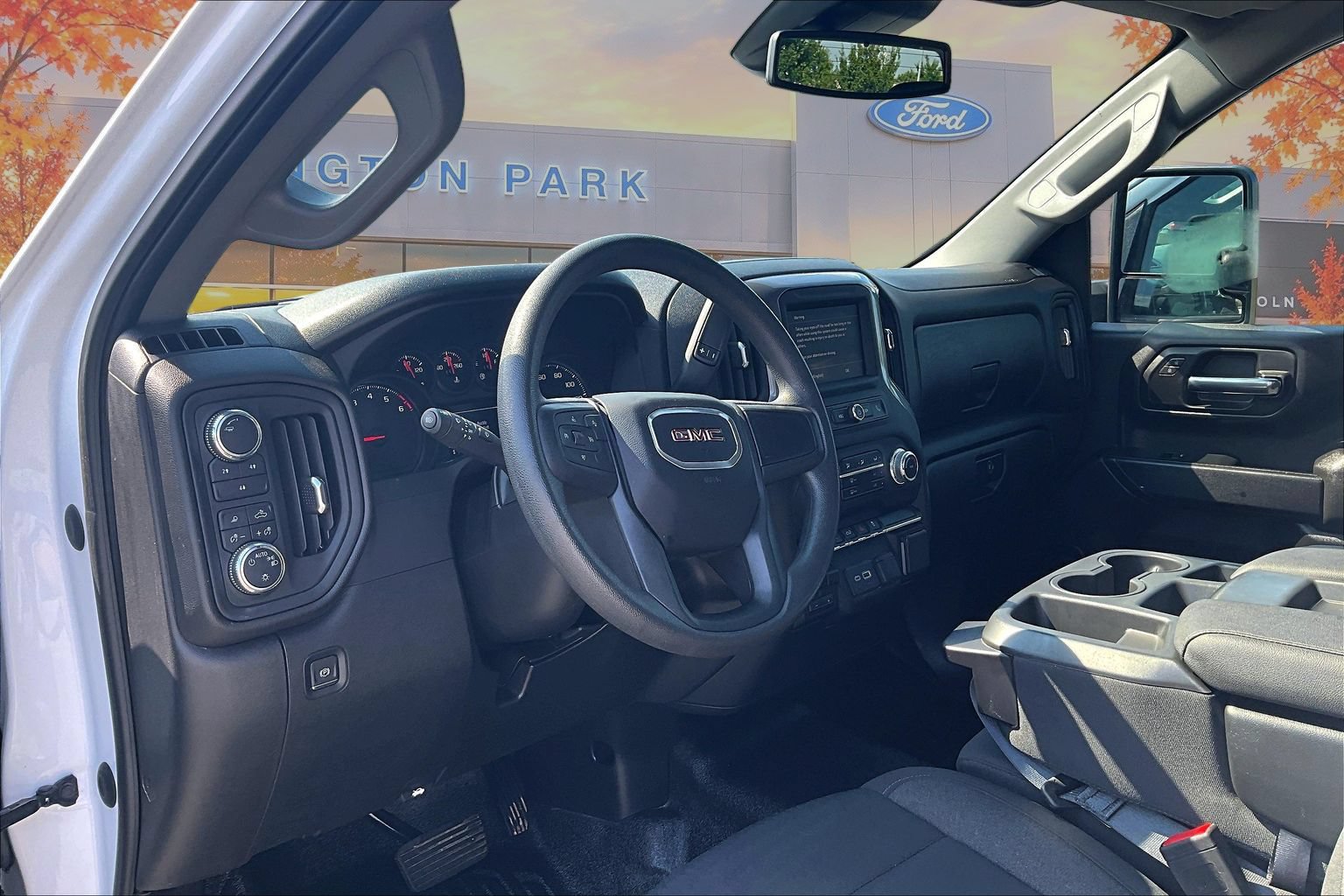 Used 2024 GMC Sierra 2500 Pro w/ Convenience Package AWD/4WD image 17