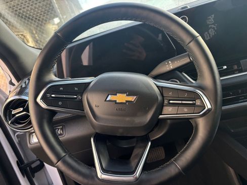 Used 2025 Chevrolet Equinox LT AWD/4WD image 28