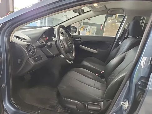 Used 2014 MAZDA MAZDA2 Sport FWD image 7