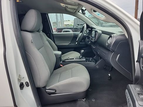 Used 2020 Toyota Tacoma SR image 22