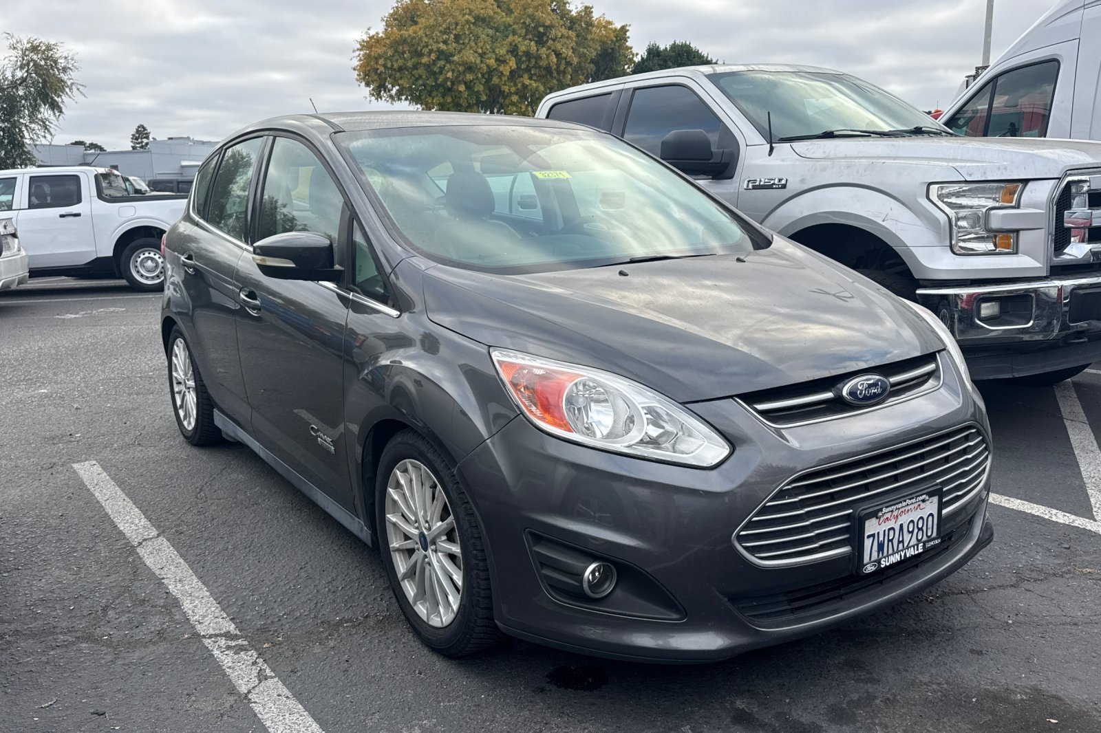 Used 2016 Ford C-MAX Energi SEL FWD image 2