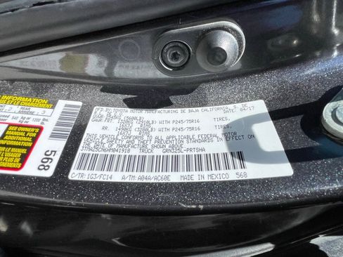 Used 2017 Toyota Tacoma SR5 w/ Tow Package image 14