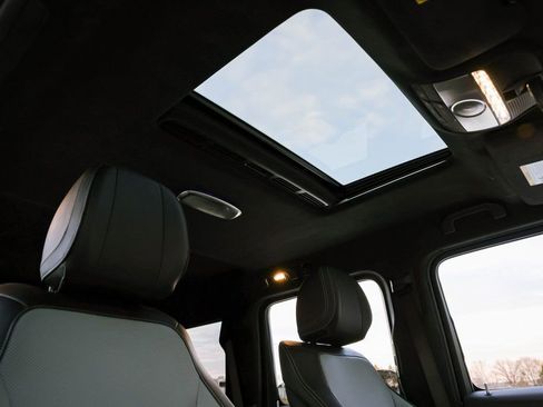 Used 2025 Mercedes-Benz G 550 w/ Manufactur Interior Package image 27