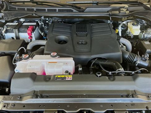 New 2026 Toyota Tundra SR5 RWD image 8