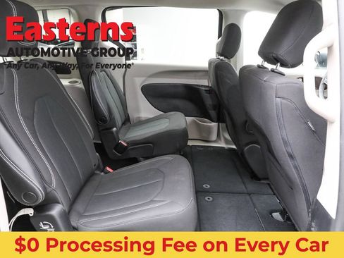 Used 2023 Chrysler Voyager LX FWD image 22