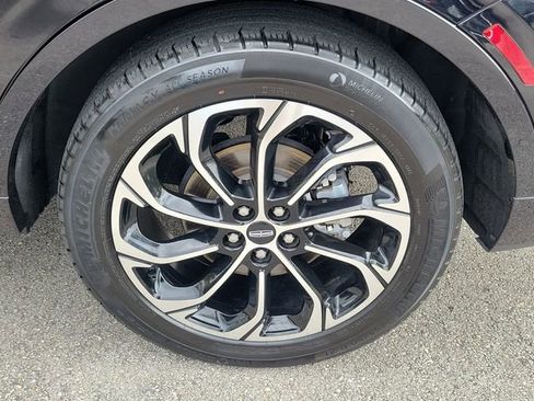 Certified 2024 Lincoln Nautilus Reserve image 7