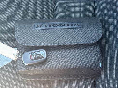 Used 2025 Honda CR-V LX image 9