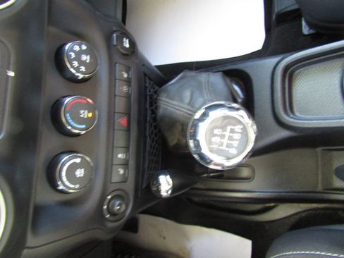 Used 2014 Jeep Wrangler Sahara w/ Dual Top Group AWD/4WD image 13