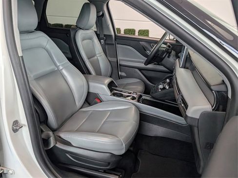 Used 2022 Lincoln Corsair FWD image 16