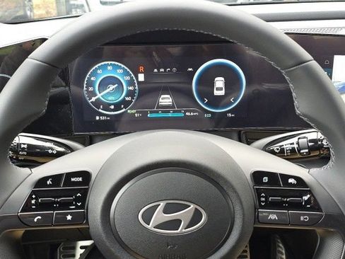 Used 2025 Hyundai Elantra SEL w/ Cargo Package FWD image 14