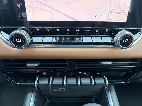 New 2026 GMC Canyon AT4 w/ Technology Plus Package AWD/4WD image 14