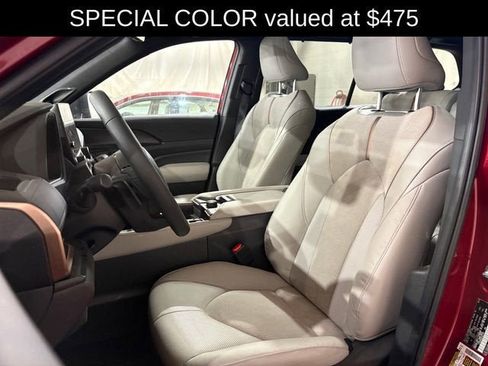 Used 2025 Toyota Grand Highlander AWD Hybrid image 6