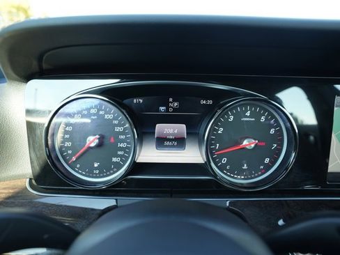 Certified 2019 Mercedes-Benz E 300 4MATIC image 24