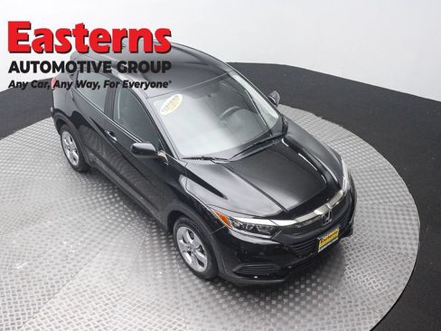 Used 2021 Honda HR-V LX image 3