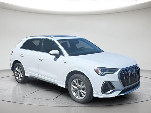 Used 2024 Audi Q3 2.0T Premium AWD/4WD image 30