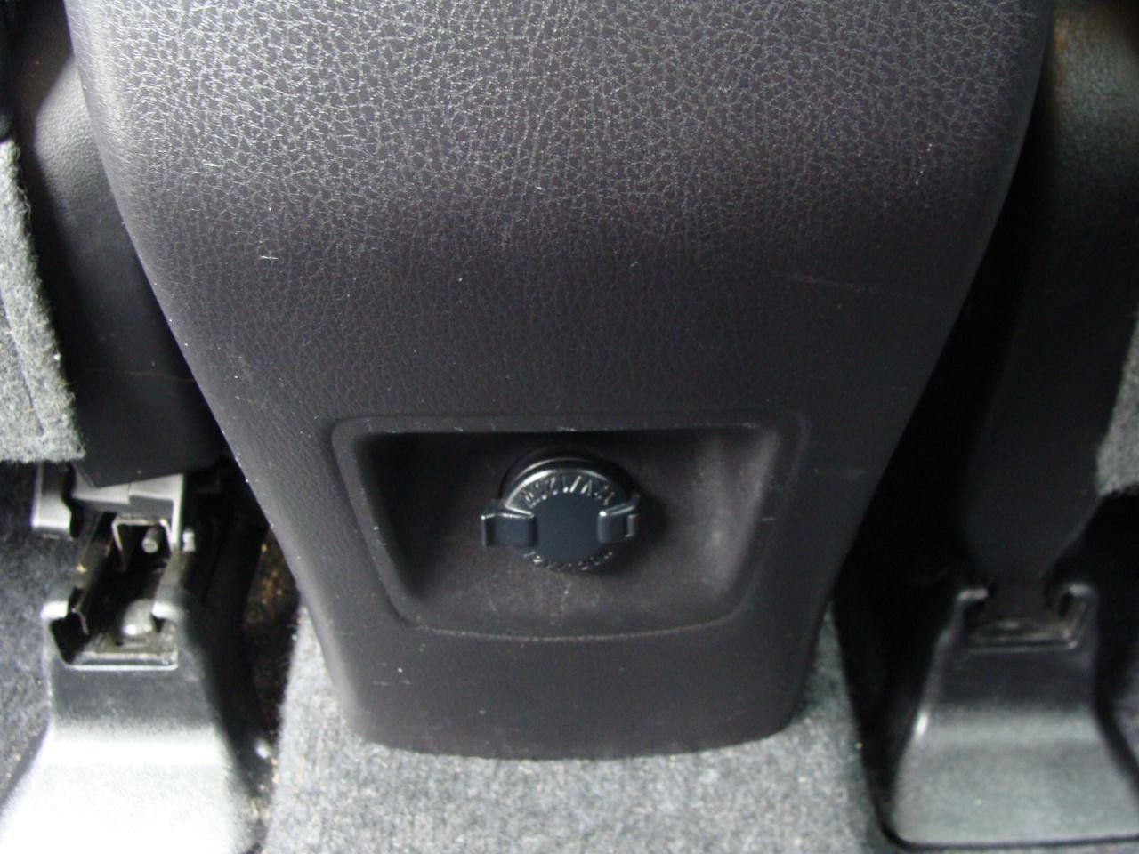 Used 2016 Toyota RAV4 Limited AWD/4WD image 30